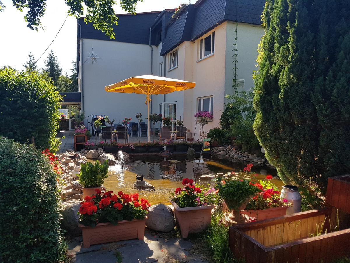 Landhotel Trampe Exterior photo
